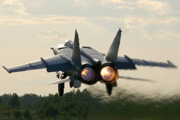 The Russian Monster That Terrified the World… Astonishing Secrets of the MiG-25