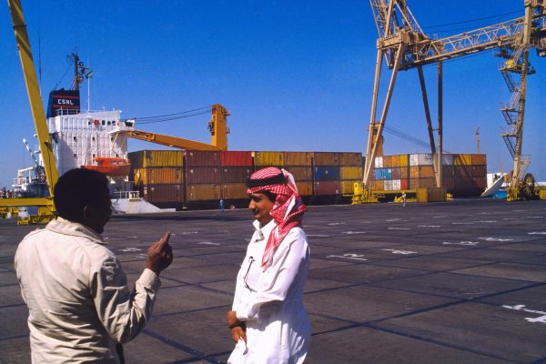 UAE Companies Seek Alternative Trade Routes After Hormuz Disruptions
